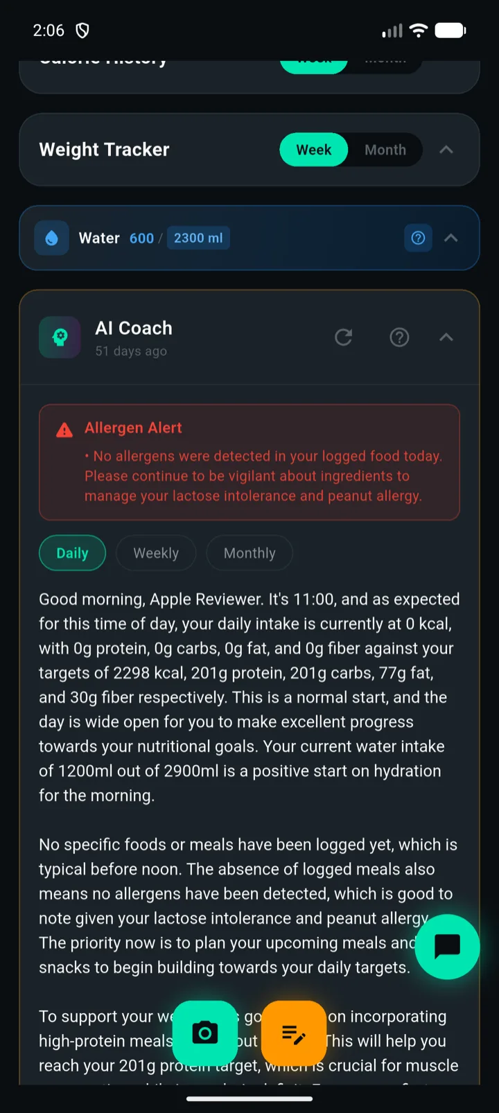 PlateIQ AI Coach with daily, weekly and monthly tabs, an allergen alert card and a personalized analysis.